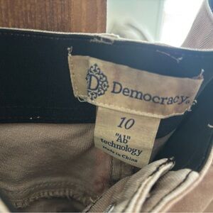 Democracy Neutral Khaki jeans